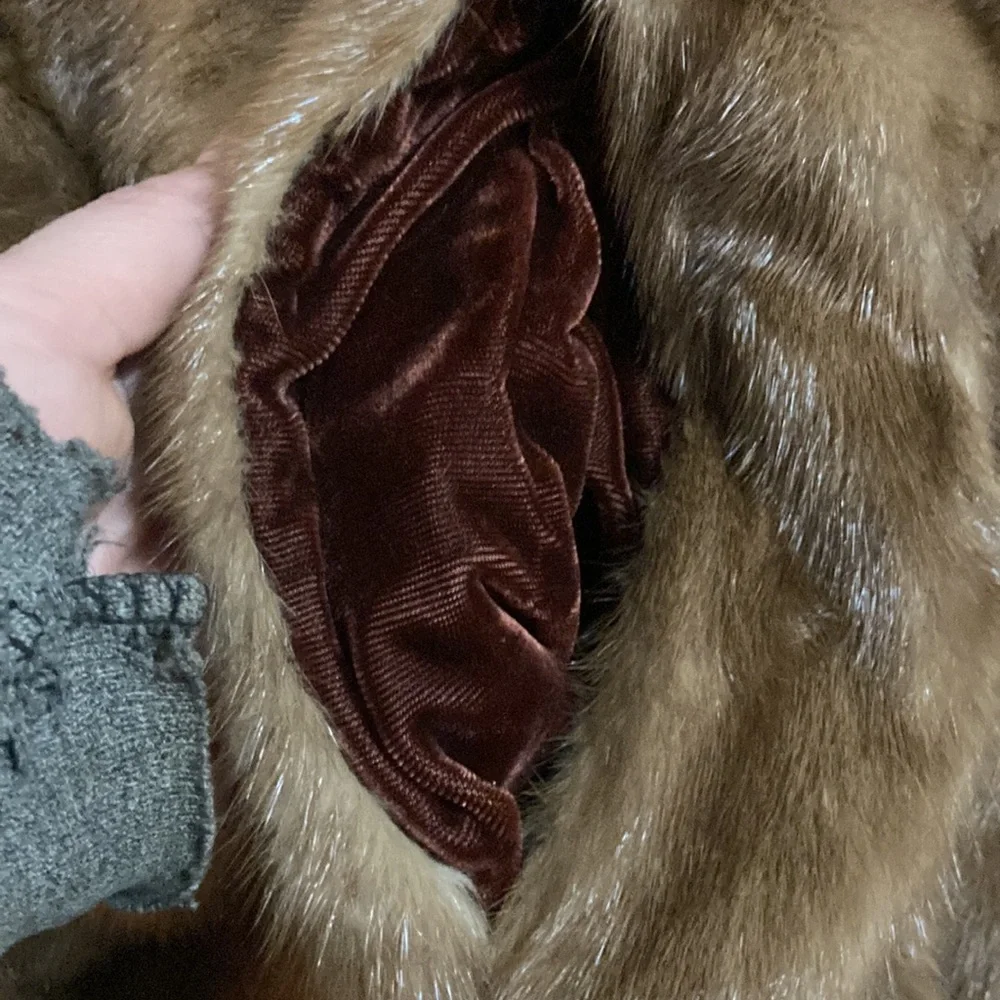 Vintage fur coat and hat - Picture 15 of 16